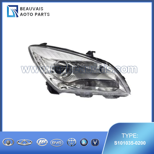 S101035-0200 Right front headlight CS35